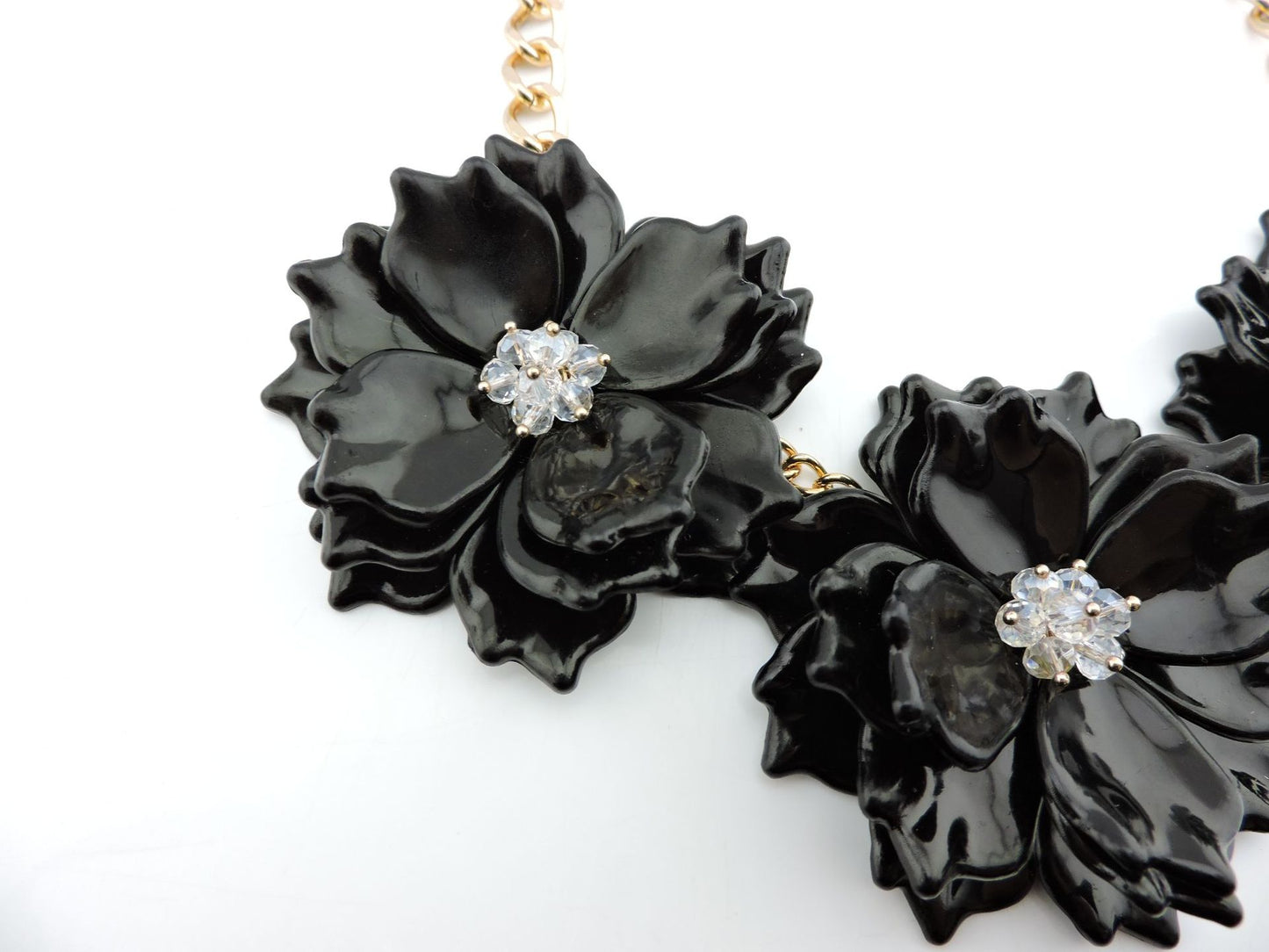 Ornament Acrylic Exaggerated Three Flowers Necklace